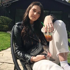 Meet your Posher, Julia